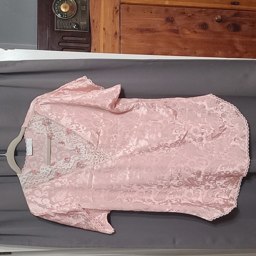 Val Mode Lingerie Womens Night Shirt Peach Paisley Floral Lace Trim USA Sz.S EUC